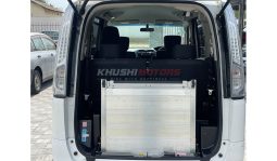 
										Nissan Serena 2015 full									