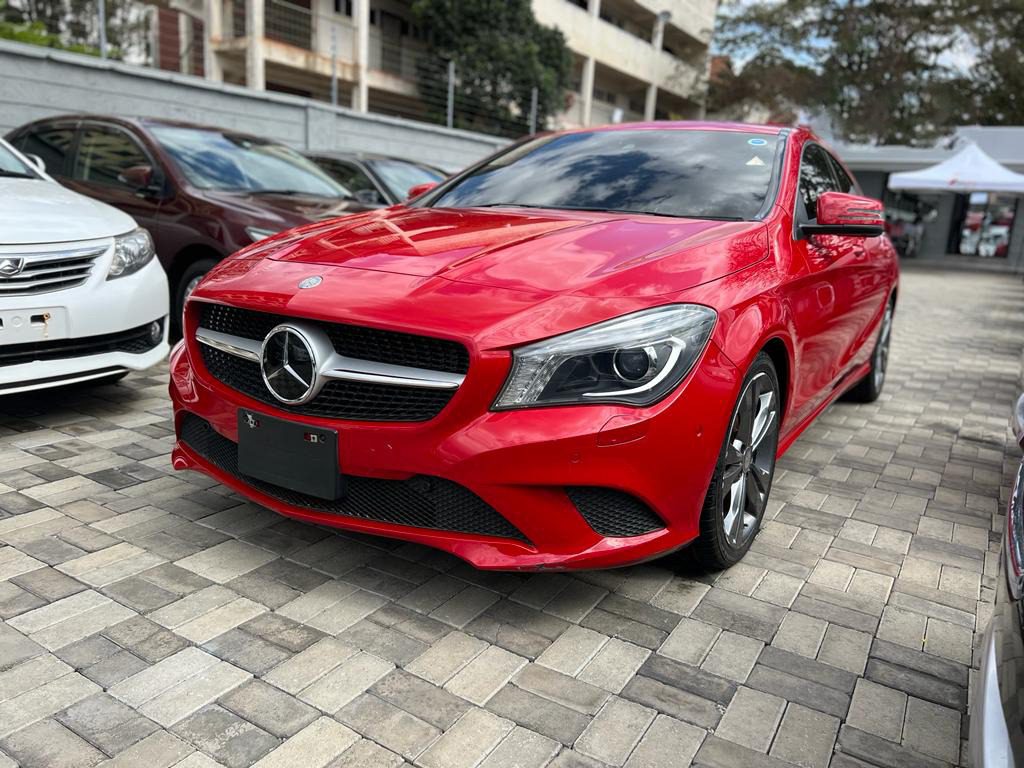 Mercedes Benz CLA180
