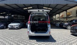 
										Toyota Noah 2017 full									