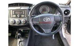 
										Toyota Corolla Axio 2017 full									