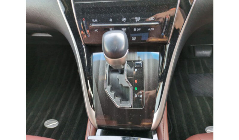 
								Toyota Harrier 2018 full									